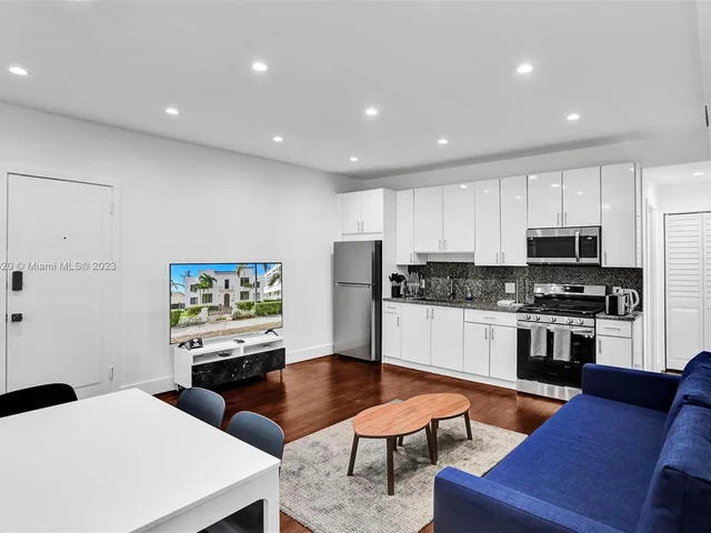 1656 Polk St # 1, Hollywood FL 33020