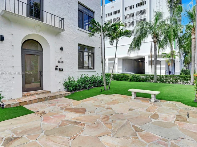 1656 Polk St # 1, Hollywood FL 33020