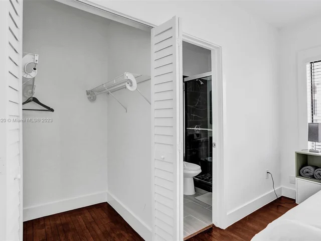 1656 Polk St # 1, Hollywood FL 33020