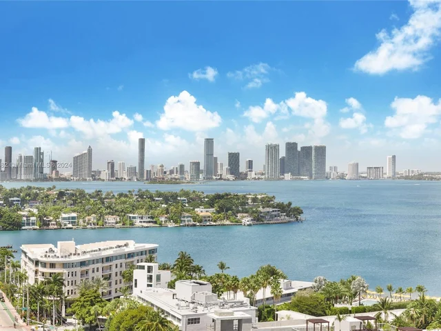 10 Venetian Way # 902, Miami Beach FL 33139