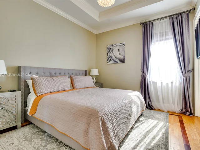 1630 Mayo St, Hollywood FL 33020