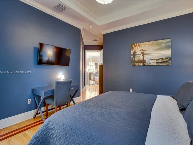 1630 Mayo St, Hollywood FL 33020