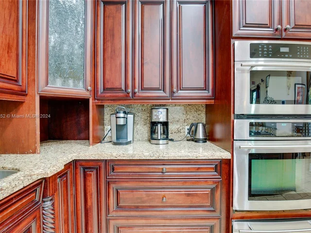 1630 Mayo St, Hollywood FL 33020