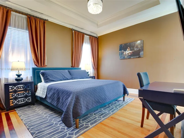 1630 Mayo St, Hollywood FL 33020