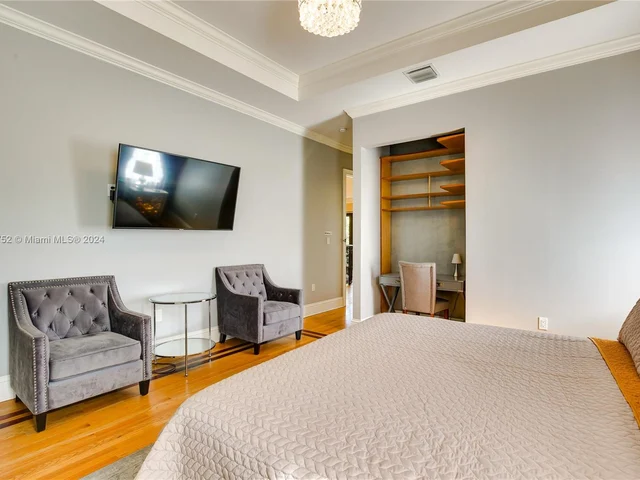 1630 Mayo St, Hollywood FL 33020