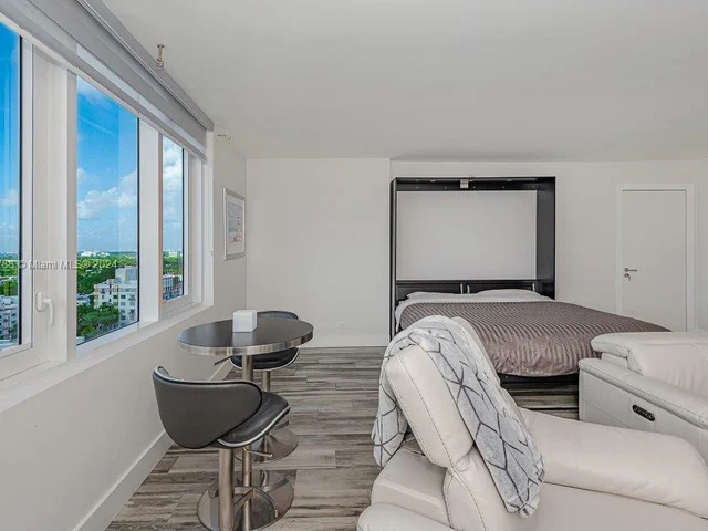 2301 Collins Ave # 1532, Miami Beach FL 33139