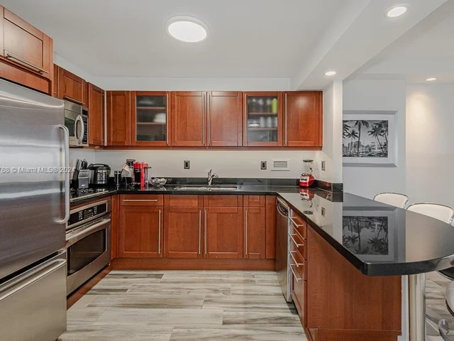 2301 Collins Ave # 1532, Miami Beach FL 33139