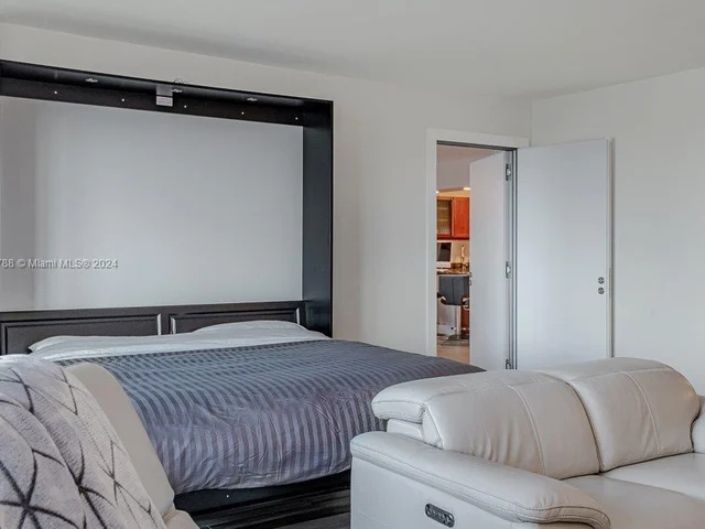 2301 Collins Ave # 1532, Miami Beach FL 33139