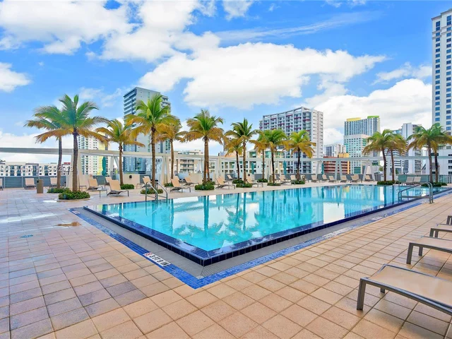 1111 SW 1st Ave, Miami FL 33130