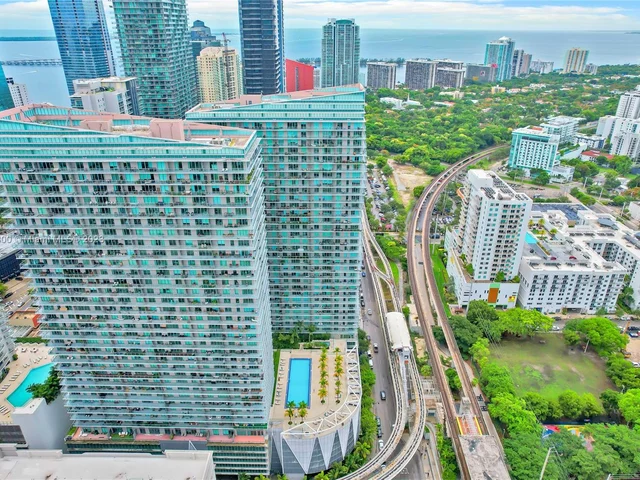 1111 SW 1st Ave, Miami FL 33130