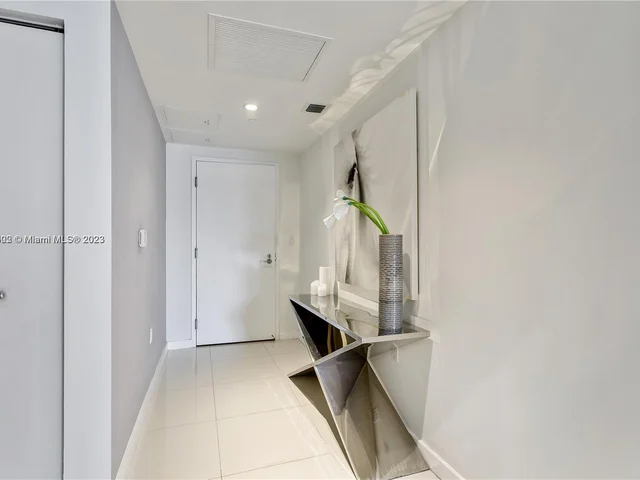 9940 W Bay Harbor Dr, Bay Harbor Islands FL 33154