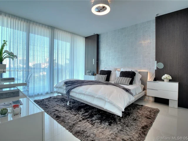 9940 W Bay Harbor Dr, Bay Harbor Islands FL 33154