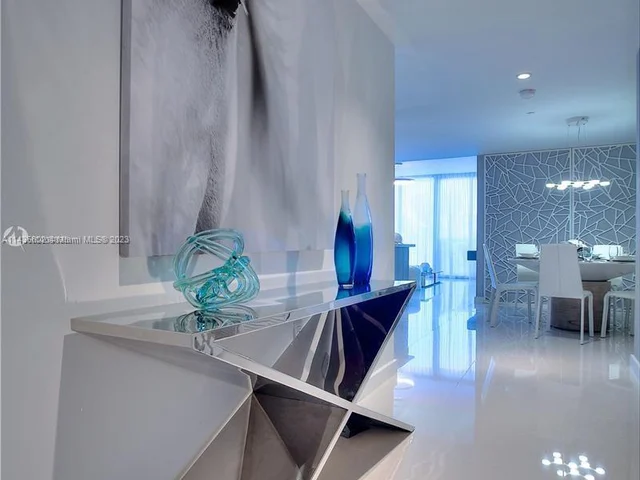 9940 W Bay Harbor Dr, Bay Harbor Islands FL 33154