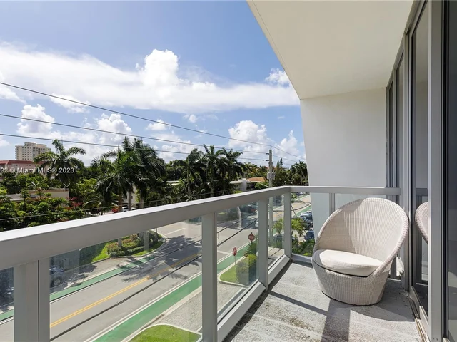 9940 W Bay Harbor Dr, Bay Harbor Islands FL 33154