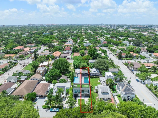 1120 SW 13th Ave, Miami FL 33135