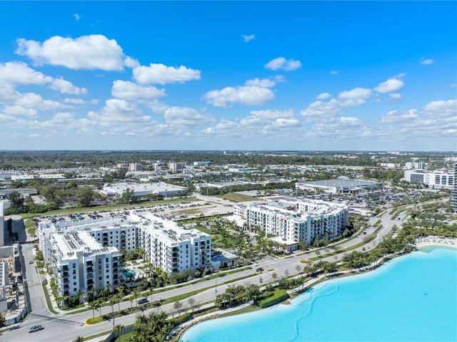 2411 Laguna Cir # 2106, North Miami FL 33181