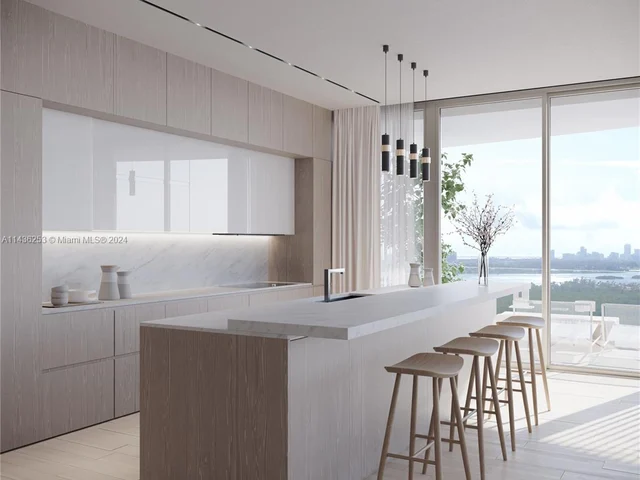 2411 Laguna Cir # 2106, North Miami FL 33181