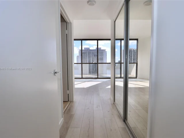 2000 Island Blvd # 1902, Aventura FL 33160