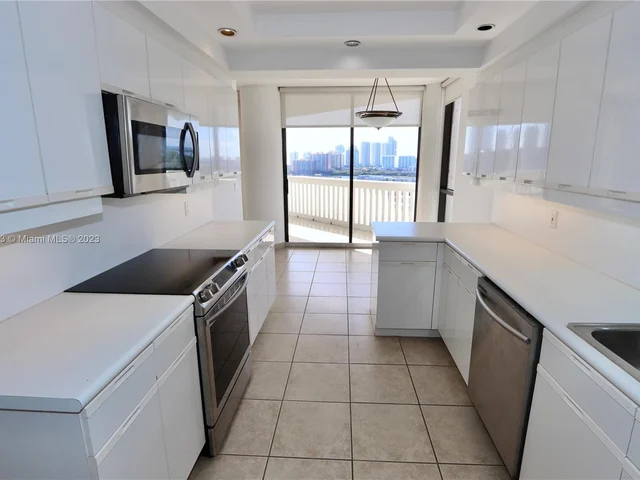 2000 Island Blvd # 1902, Aventura FL 33160