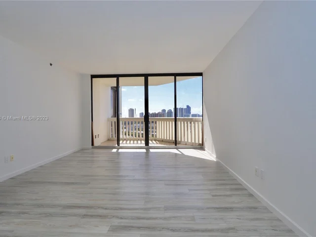 2000 Island Blvd # 1902, Aventura FL 33160