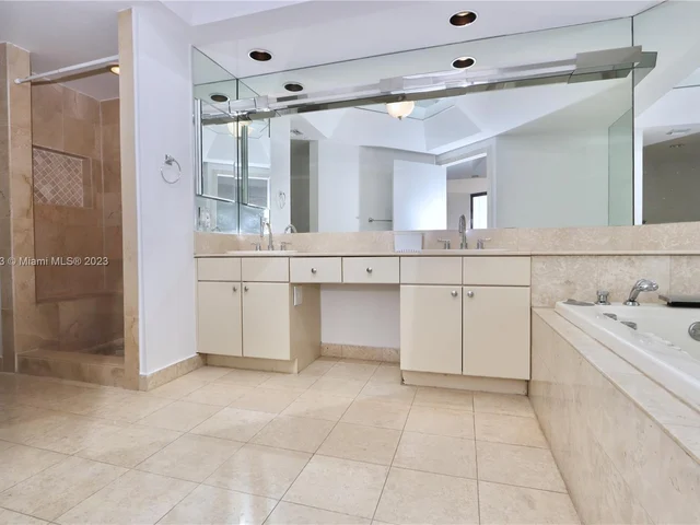 2000 Island Blvd # 1902, Aventura FL 33160