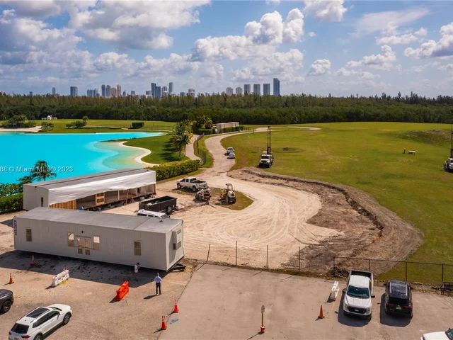 2411 Laguna Cir # 1207, North Miami FL 33181