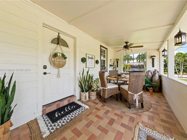 19970 SW 264th St, Homestead FL 33031