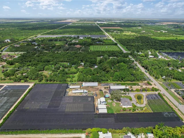 19970 SW 264th St, Homestead FL 33031