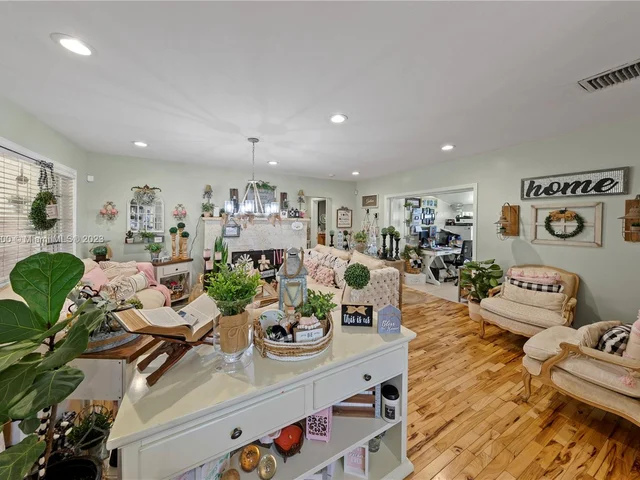 19970 SW 264th St, Homestead FL 33031