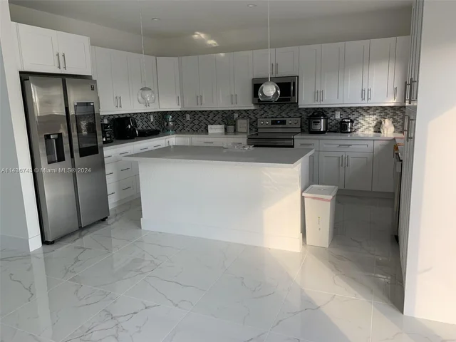 13190 SW 224th St, Miami FL 33170