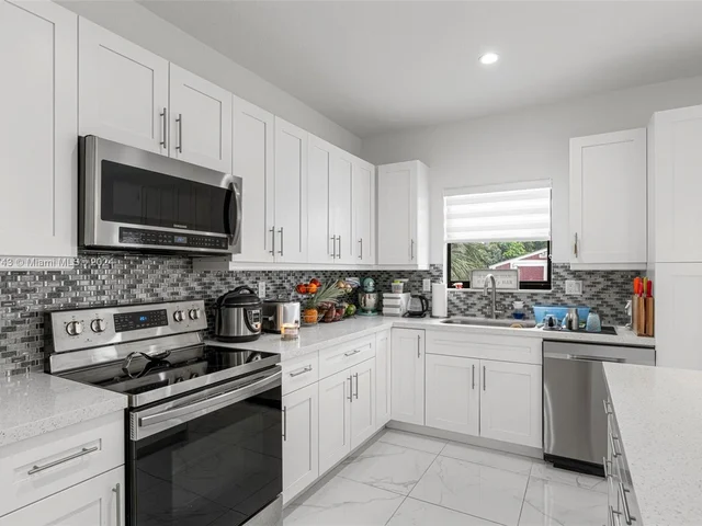 13190 SW 224th St, Miami FL 33170