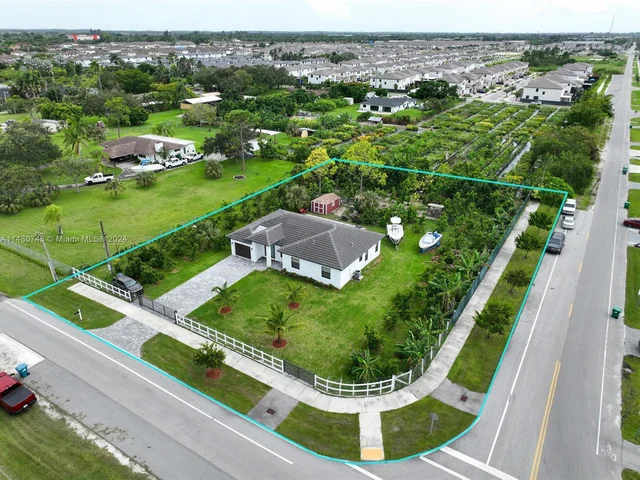 13190 SW 224th St, Miami FL 33170