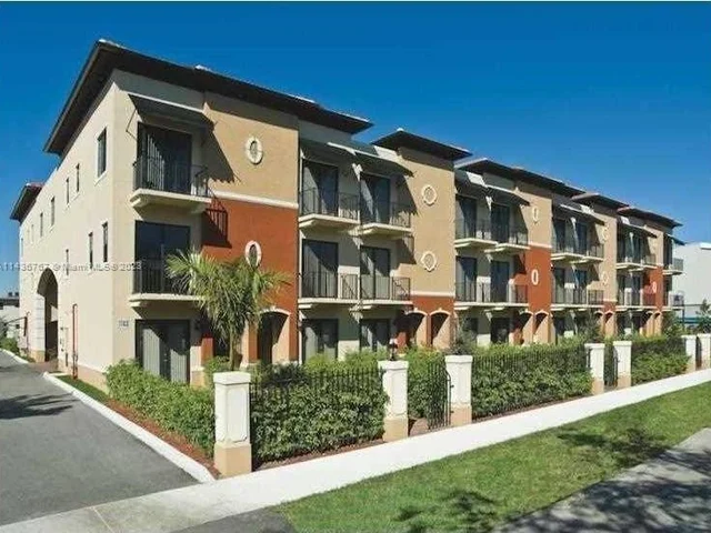 7743 SW 99th St # 19, Miami FL 33156