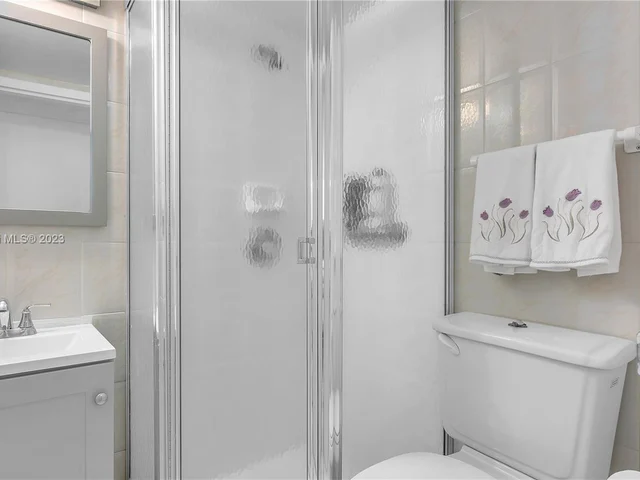 2655 Collins Ave # 905, Miami Beach FL 33140