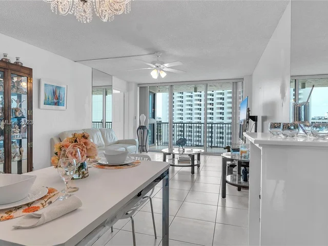 2655 Collins Ave # 905, Miami Beach FL 33140