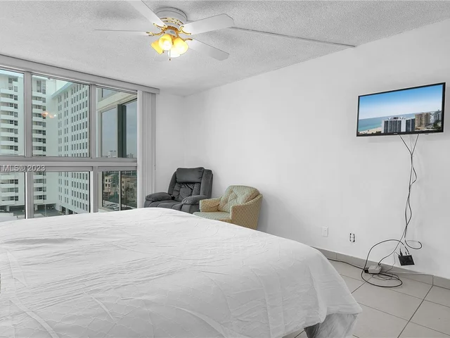 2655 Collins Ave # 905, Miami Beach FL 33140