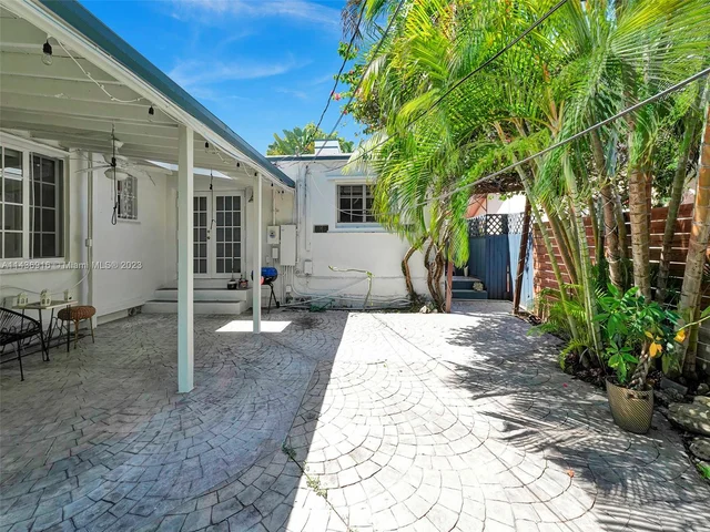 73 NE 48th St, Miami FL 33137