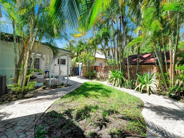 73 NE 48th St, Miami FL 33137