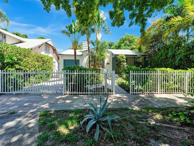 73 NE 48th St, Miami FL 33137