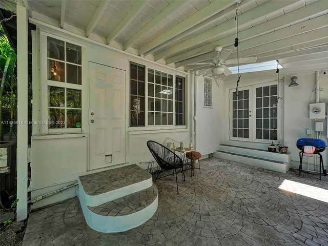 73 NE 48th St, Miami FL 33137