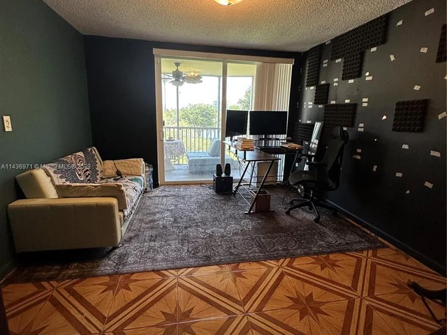 1750 NE 191st St # 1, Miami FL 33179