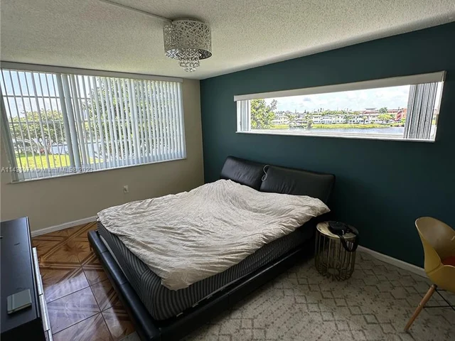 1750 NE 191st St # 1, Miami FL 33179