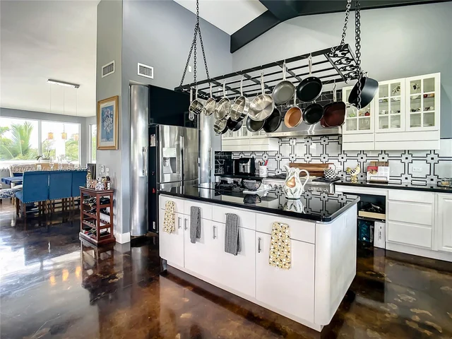 19870 SW 190th St, Miami FL 33187