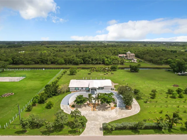 19870 SW 190th St, Miami FL 33187