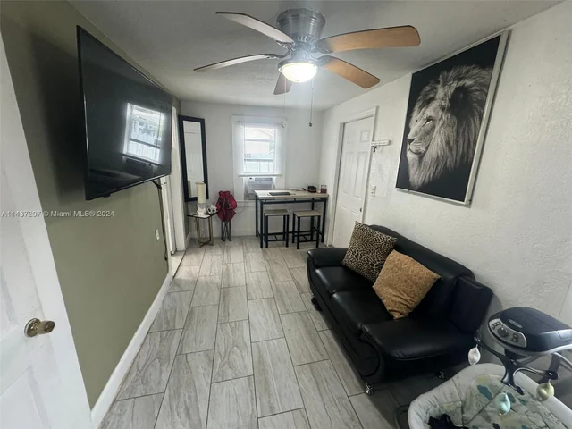 2356 NW 55th Ter, Miami FL 33142