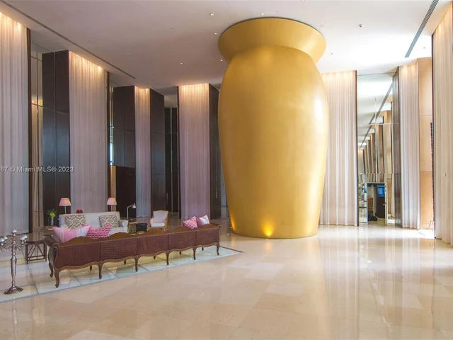 450 Alton Rd # 3008, Miami Beach FL 33139