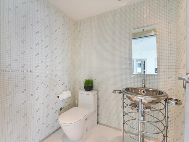 450 Alton Rd # 3401, Miami Beach FL 33139