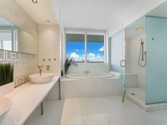 450 Alton Rd # 3401, Miami Beach FL 33139
