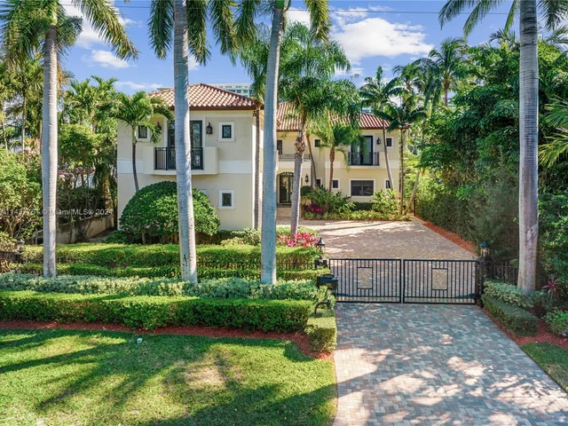 5655 Pine Tree Dr, Miami Beach FL 33140