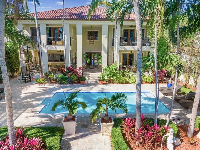 5655 Pine Tree Dr, Miami Beach FL 33140